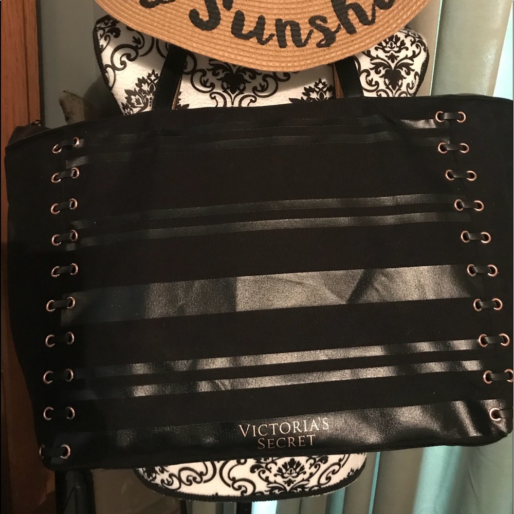 💜NWOT Victoria Secrets bag